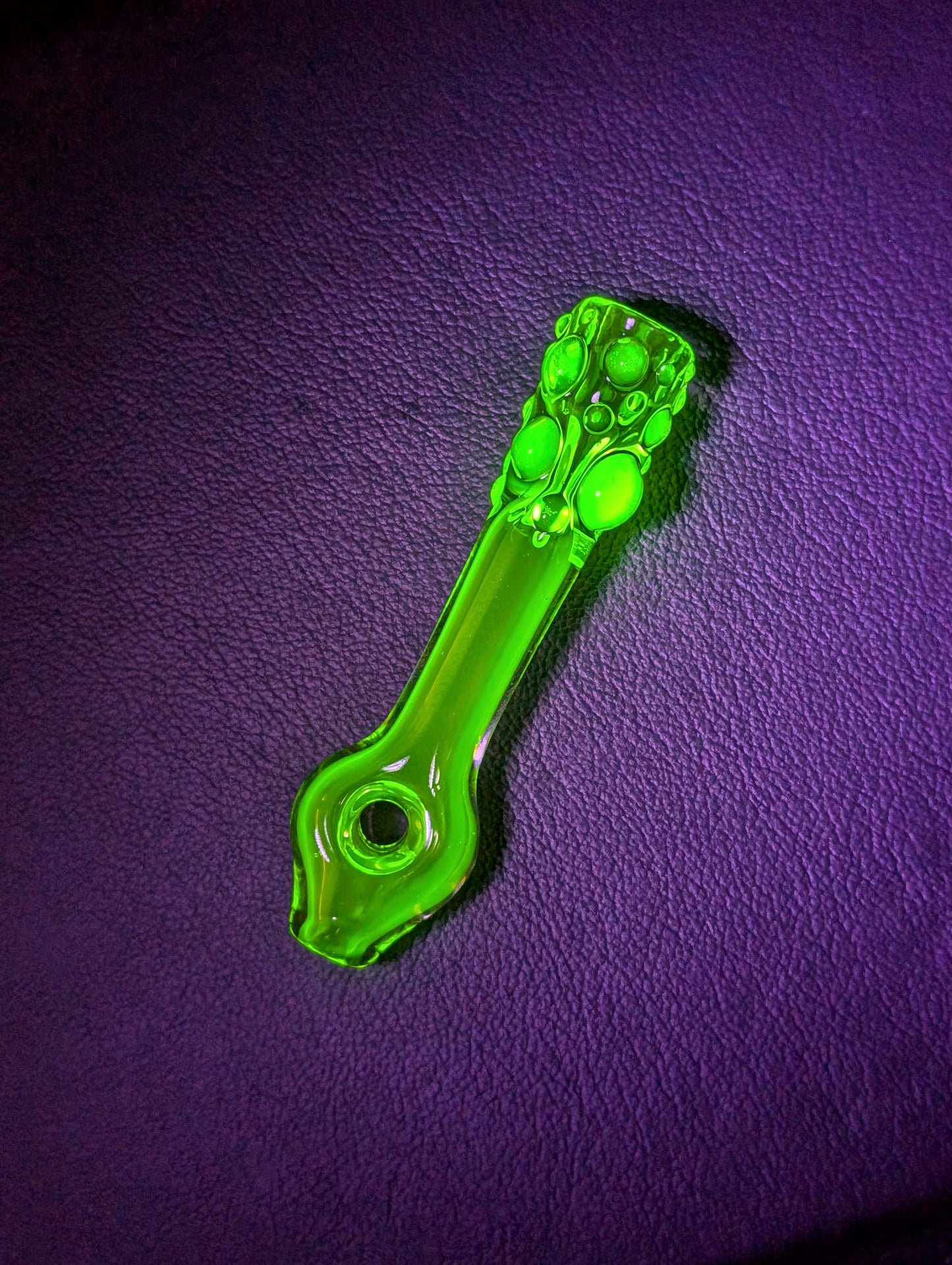 Uranium glass doughnut chillum