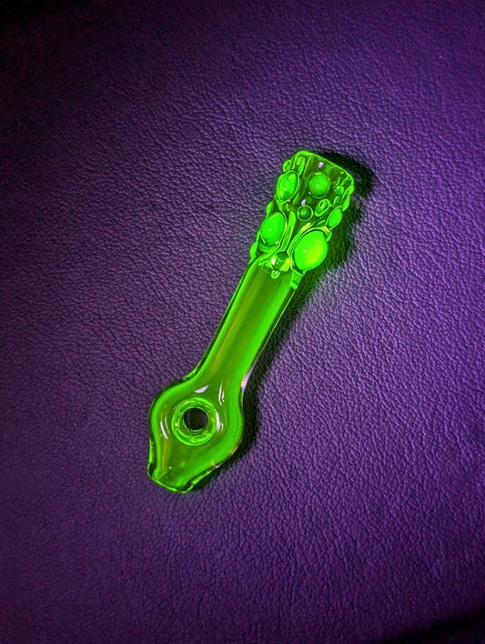 Uranium glass doughnut chillum